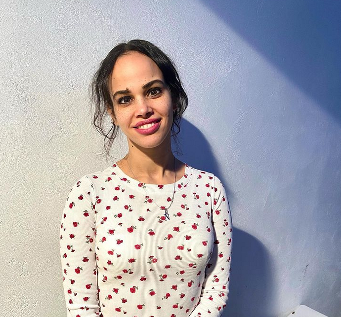 بالصور – كنزة نور عمرو دياب الشفّافة تثير التساؤلات... والجمهور يتذكّر كنزي وجنى