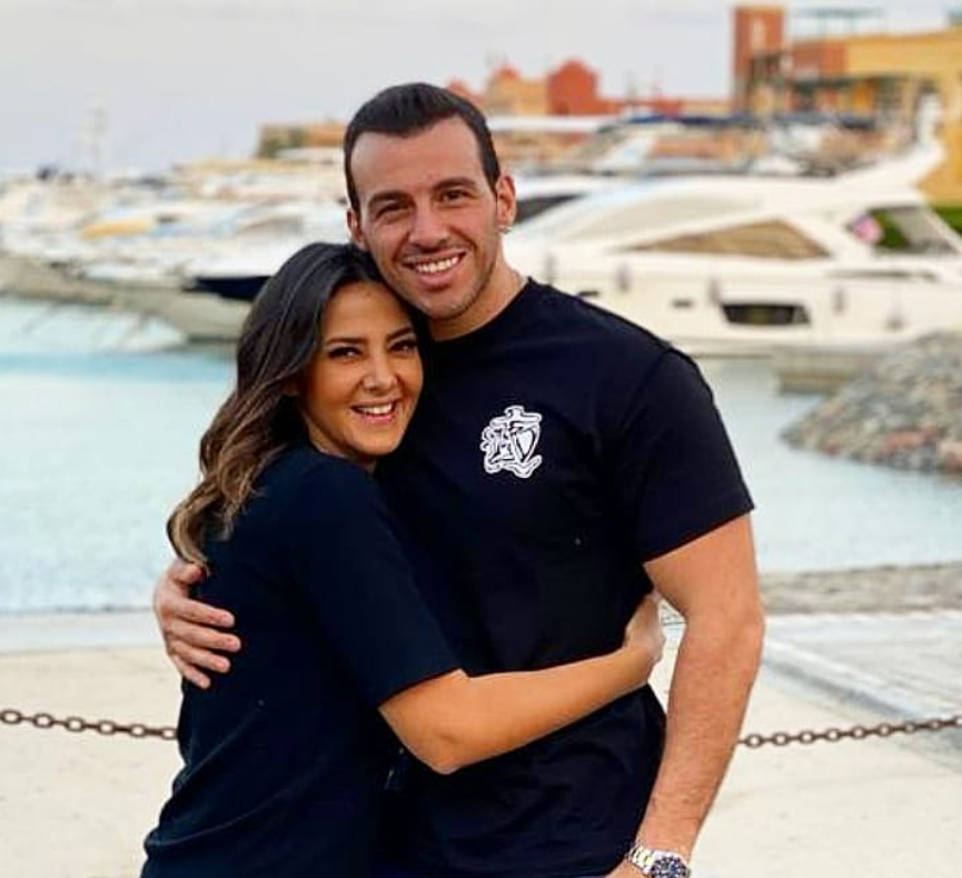 بالصور - تعرّفوا إلى شقيقة رامي رضوان زوج دنيا سمير غانم