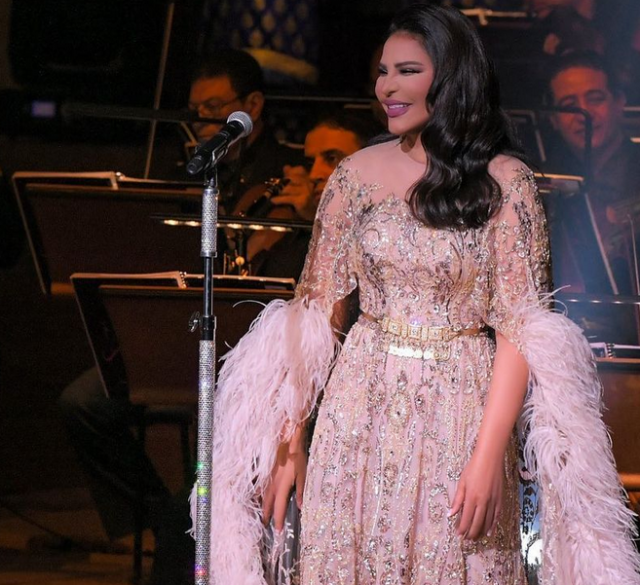 بالصور – أحلام في ألبومها الجديد... لكل أغنية إطلالة تطغى بجمالها على الأخرى