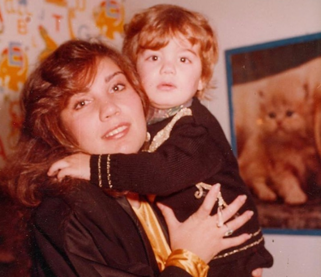 شريف رمزي ووالدته 