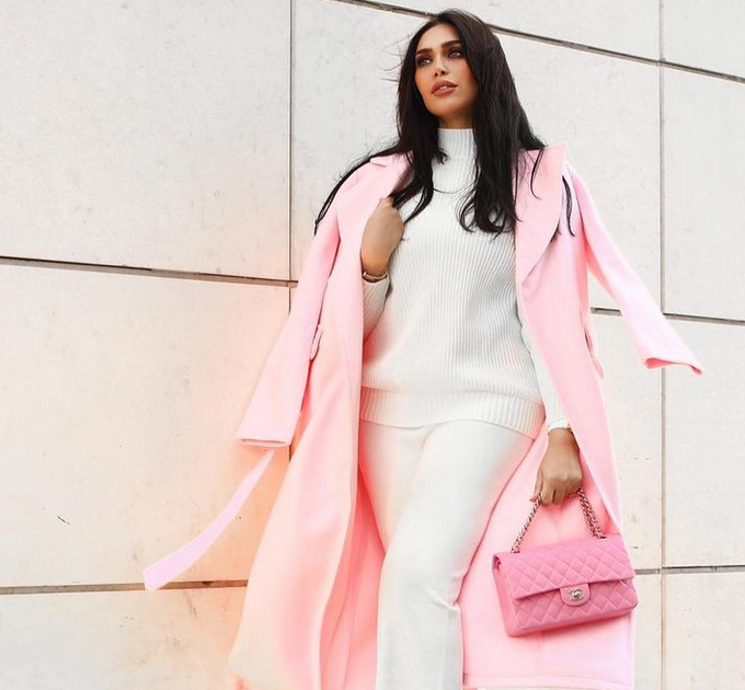 بالفيديو – خلود تُظهر غيرتها على زوجها وتحرجه بهذه الطريقة