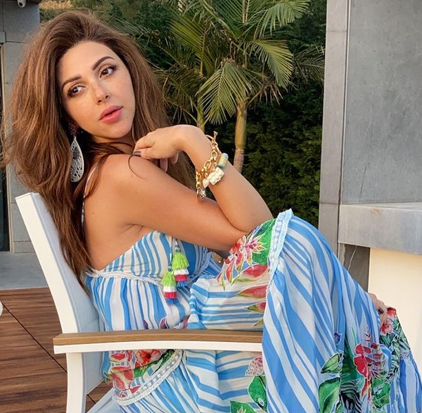 بالفيديو – بسبب الحجر المنزلي... ميريام فارس تصنع زينة يوم ميلاد ابنها بنفسها