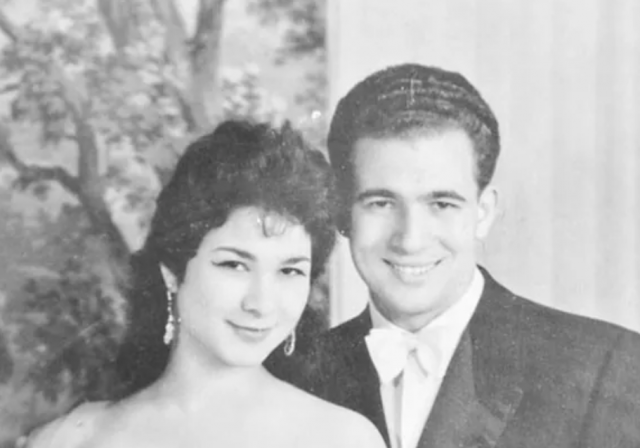 رشوان توفيق وزوجته الراحلة 