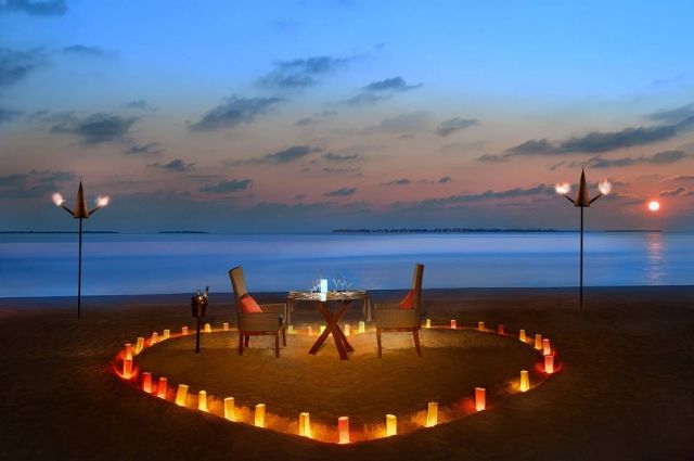 عيشوا أجواء الشاعرية والحبّ في المنتجع الاستوائي 