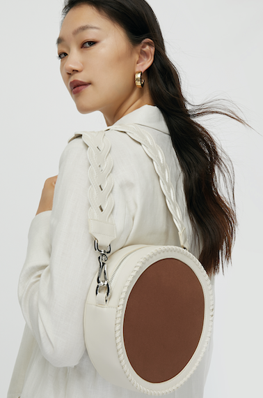 حقيبة يد يومية بتصميم مميّز من MAX&Co