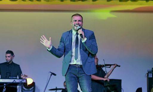 بعد العطر.. عمرو دياب تراند على السوشيال ميديا بسبب صورة