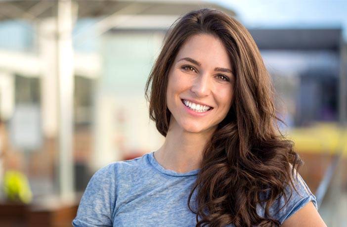 3 علامات تكشف أنك أكثر جاذبيةً مما تعتقدين