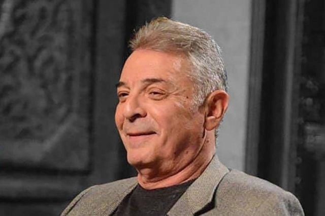 محمود حميدة يتذكر صديقه محمود عبدالعزيز في صورة خاصة