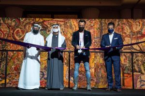 "رحلة الإنسانية"  أكبر لوحة فنية على القماش في العالم تبصر النور بصفتها رمزاً للتواصل والتعاون بين البشر