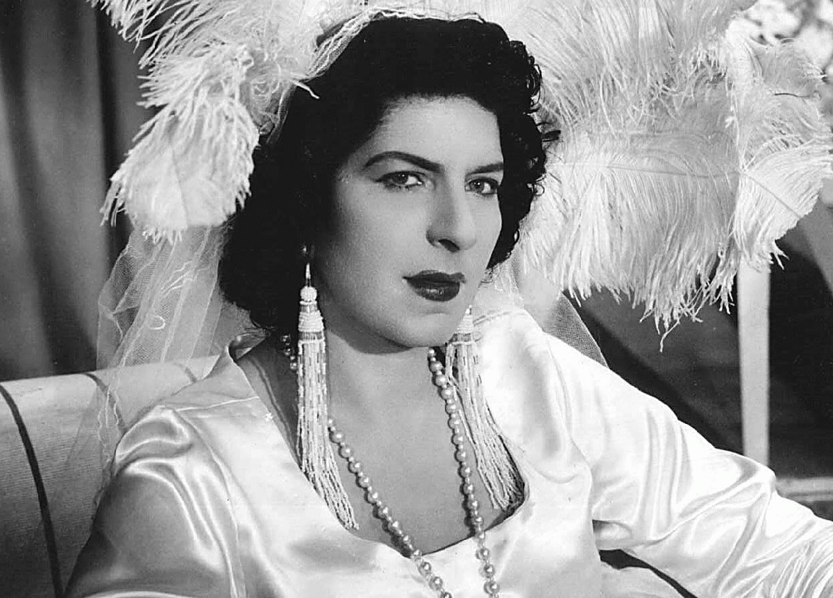 بالصور – لاحظوا جمال وأناقة زينات صدقي في مرحلة شبابها