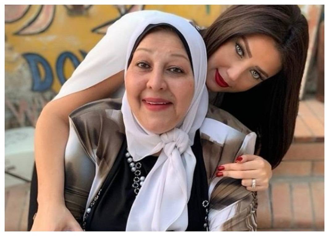 تدهور حالة والدة رضوى الشربيني ووضعها على جهاز تنفس