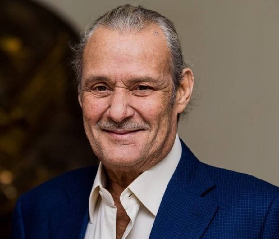 صورة قديمة نادرة لفاروق الفيشاوي... هكذا كان في مطلع شبابه