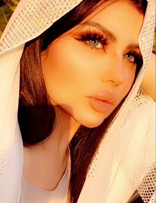 بالفيديو - هدية غامضة من الذهب والماس لحليمة بولند وتعليقها يثير الشكوك