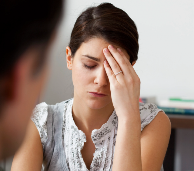 هكذا يكشف جسمك أنك تعانين من مستوى عالٍ من التوتر