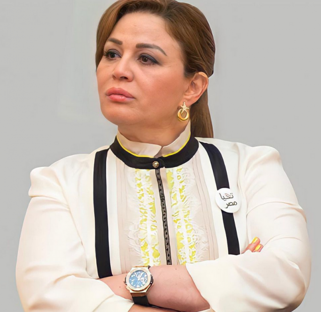 بالصور – ابنة شقيقة إلهام شاهين أصبحت شابة وجمالها يلفت الأنظار