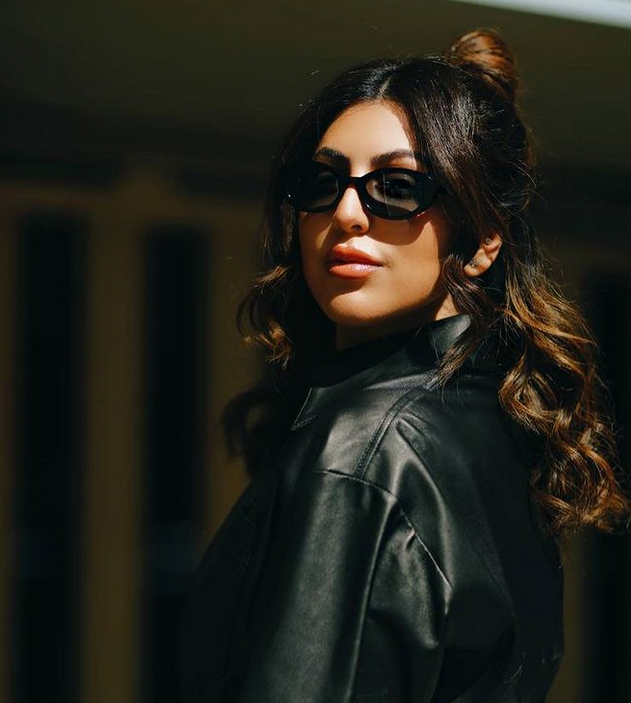 الأسود يليق بك... اجعليه لون الفرح على طريقة دانة الطويرش