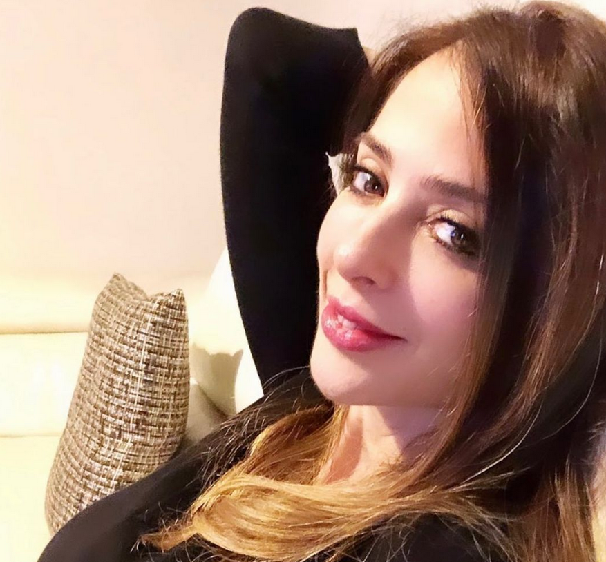 بالصور – الجمهور يلاحظ تغييراً في شكل وفاء الكيلاني ويقارنها بسميرة سعيد