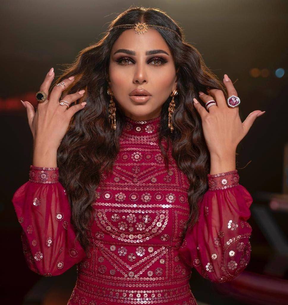 إختيار مهيرة عبد العزيز لتقديم برنامج فريد من نوعه في العالم العربي