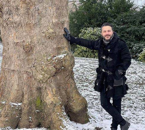 وائل شرف يحسم الجدل ويردّ بفيديو عن قصة اعتزاله التمثيل!