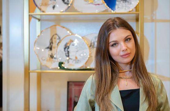 ملكة جمال لبنان مايا رعيدي تتجاهل الهجوم العنيف عليها بفيديو وصورة خاصة