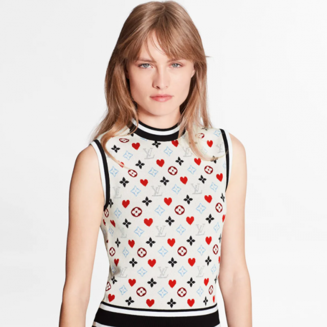 كنزة الجد في خزانتك هذا الشتاء... هكذا تجعلينها قطعتك الأنيقة