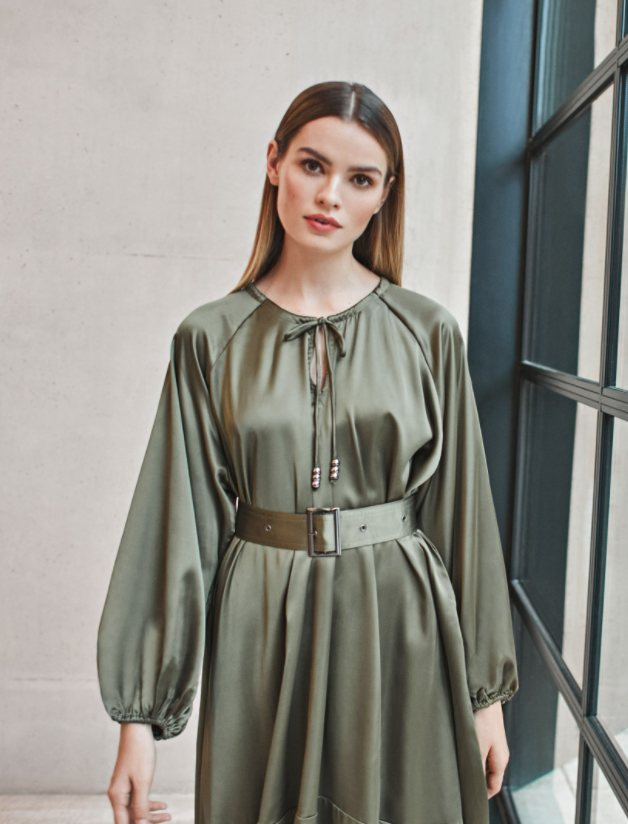 أزياء تحتفل بالمرأة وتفرّد أسلوبها