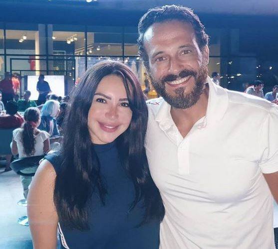 إنتقادات قاسية ليوسف الشريف وزوجته بسبب صور  عائلية