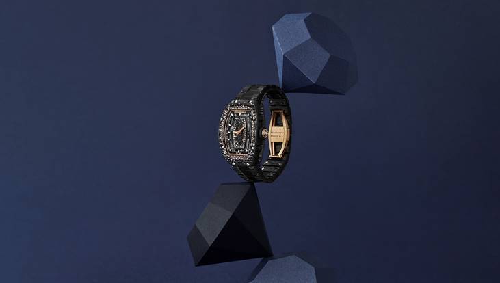 ساعتان جديدان تنضمّان إلى RM 07-01 أوتوماتيك من 