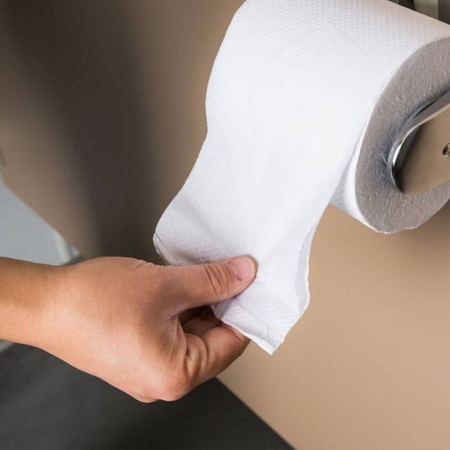 إليك وصفة التمر والخوخ للتخلص من الإمساك نهائياً