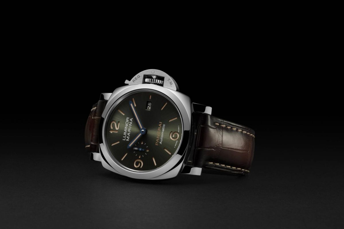 ساعة PANERAI PLATINUMTECHTM LUMINOR MARINA عصرية للرجل الأنيق