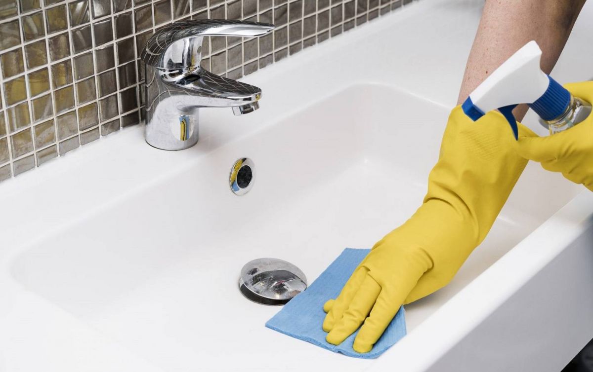 إليك أسهل الطرق لتمنعي صدور الرائحة الكريهة من الحمّام