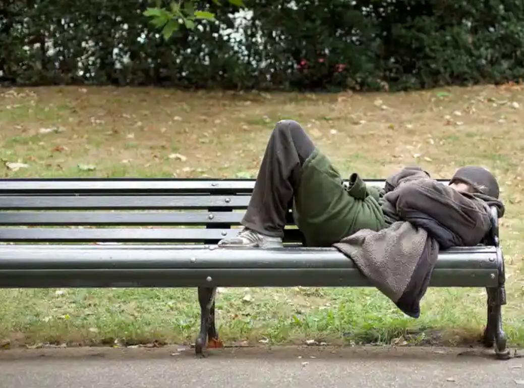 فنان سوري يكشف كيف نام في الشارع ودعم قصي خولي له