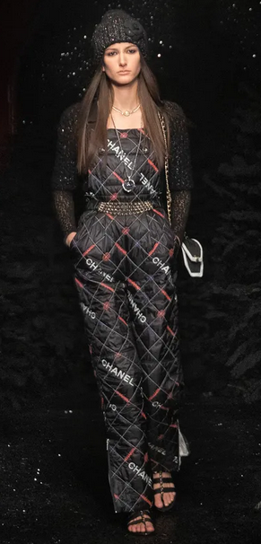 اخترنا لك 3 صيحات من عروض خريف وشتاء 2021-2022 في أسبوع الموضة في باريس