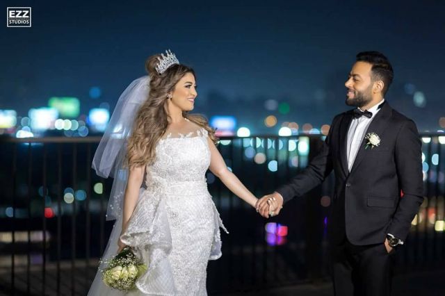  تامر عاشور  وزوجته