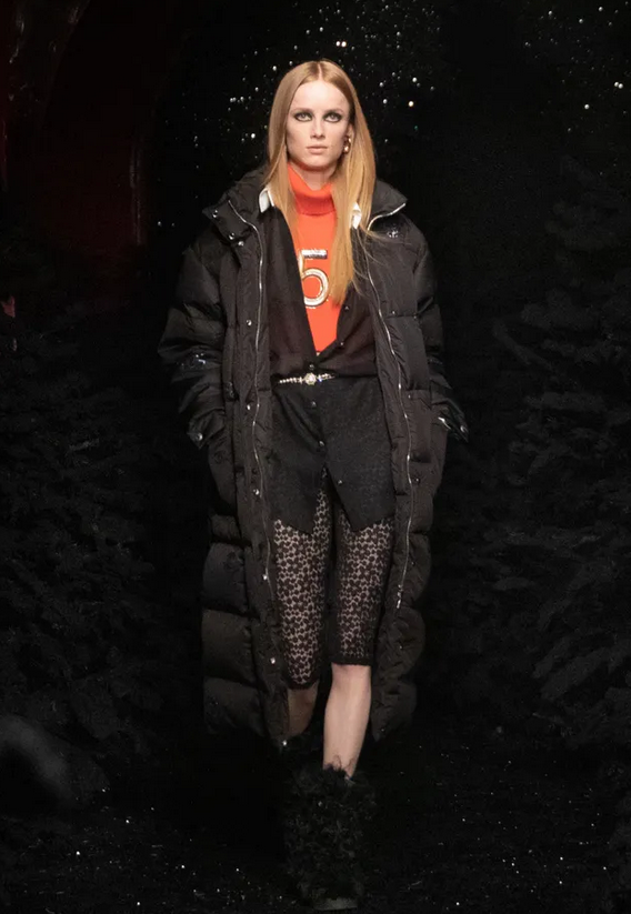 عرض CHANEL لخريف وشتاء 2022 يكشف 4 صيحات ستعجبك