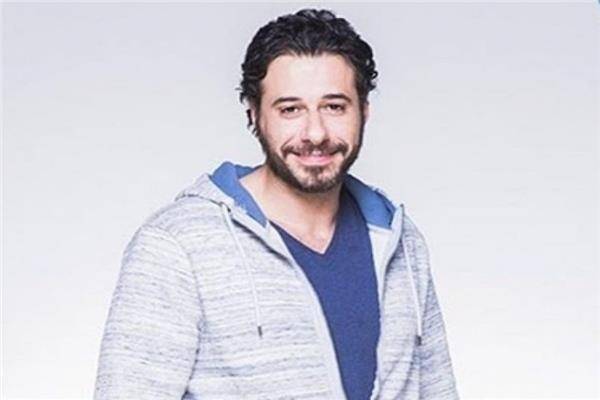 أحمد السعدني: أعراض كورونا وعزل منزلي بأمر الطبيب