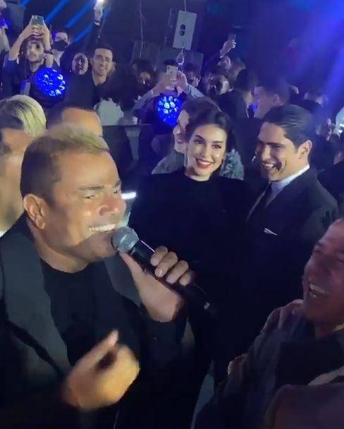بعد انفصاله عن دينا الشربيني.. ظهور أبو هشيمة وياسمين صبري في حفلات عمرو دياب