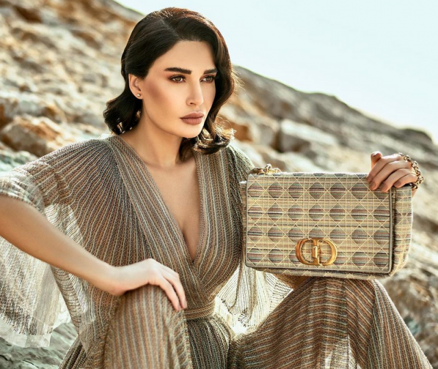 بالصور - حقيبة سيرين عبد النور من Dior تناسب كل أوقاتك... تعرّفي على تفاصيلها