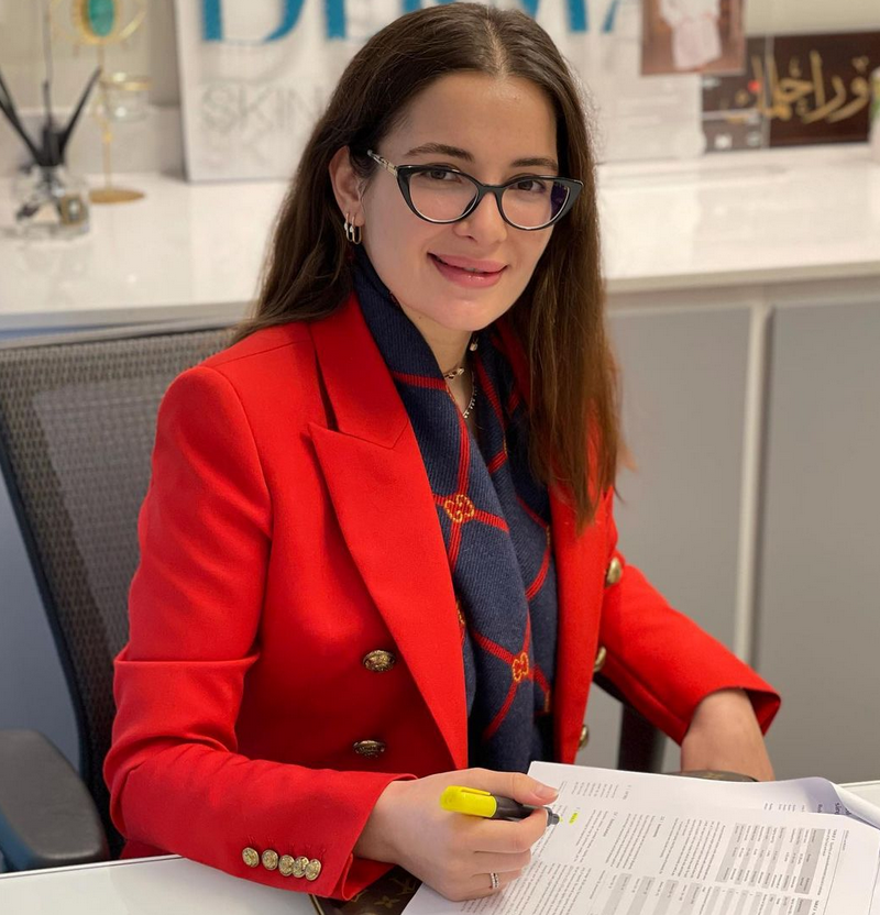 بالصورة - هل هذا الشاب الوسيم هو خطيب شام الذهبي ابنة أصالة؟