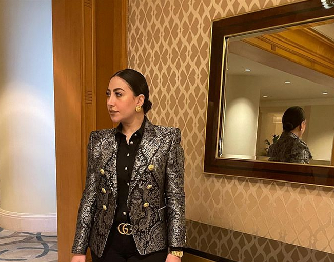 بالصور – سترة ياسمين صبري... هل تناسب  بوسي؟ تذكّروا سعرها