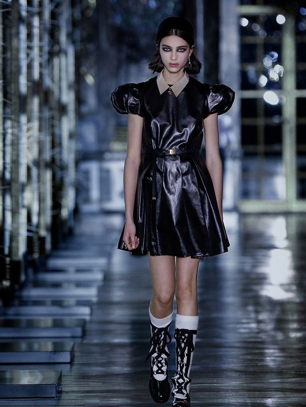 اخترنا لك أبرز صيحات Dior لخريف وشتاء 2021-2022