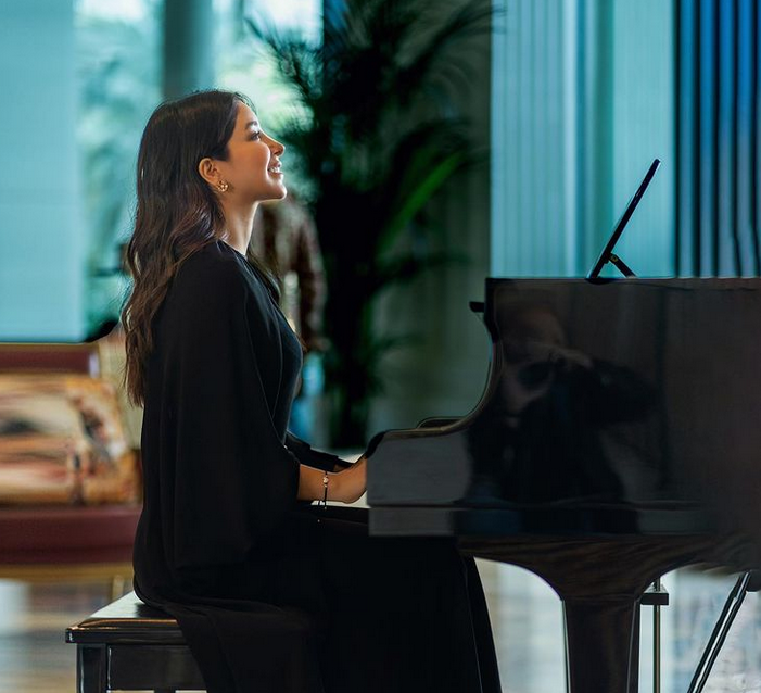 بالفيديو – أسيل عمران تثير جدلاً بتصريحاتها وتذكّر بـ 