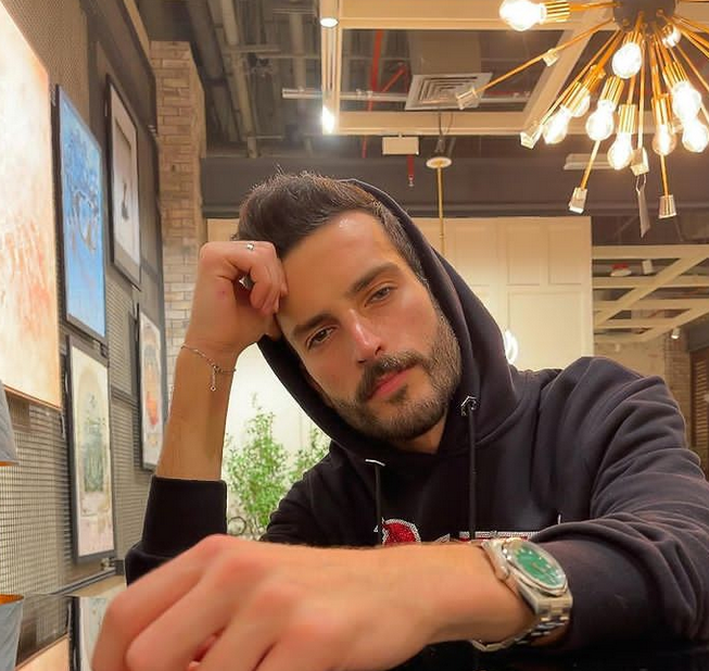 بالفيديو – هل تعرّض مهند الحمدي للإحراج بسبب إجابة خطيبته عن سؤال على الهواء؟