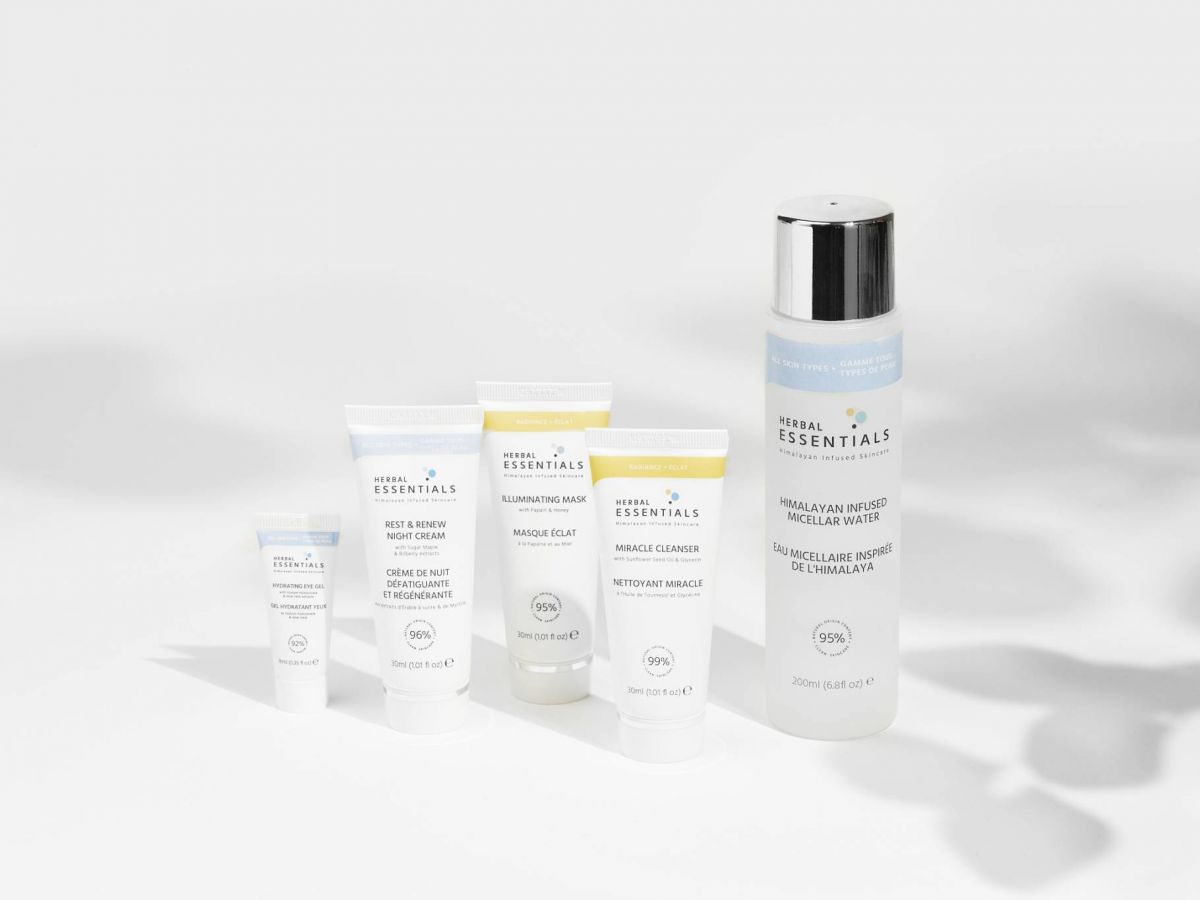 هيربال إسنشيالز: منتجات العناية بالبشرة الغنية بخيرات الهيمالايا الطبيعية