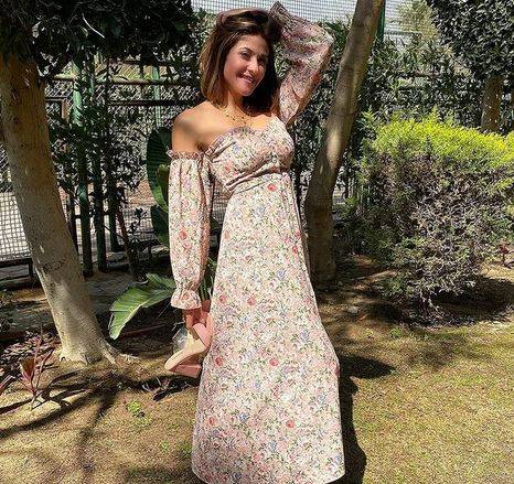 بالفيديو - تعرّفوا إلى شقيقة هيدي كرم الحسناء... هل تشبهها؟