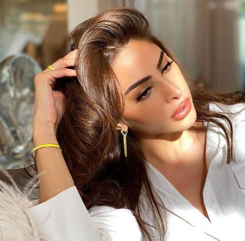 بالفيديو - فوز الفهد غاضبة وتردّ على إنتقاد مساعدتها لحلا الترك وامها: 