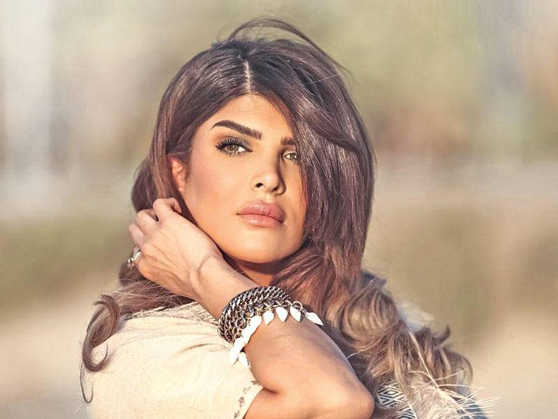 بالفيديو - غدير السبتي تكشف مرض والدتها الخطِر وتتعرّض بسببها للهجوم