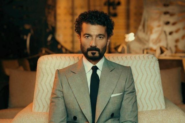 الفنانون يدعون لخالد النبوي بالشفاء