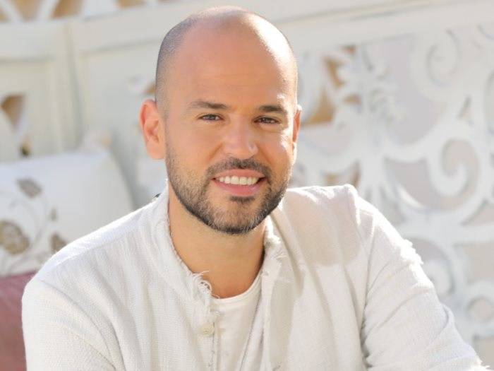 بالفيديو - أبو يروي تفاصيل إصابته بكورونا مرتين بأقل من شهرين