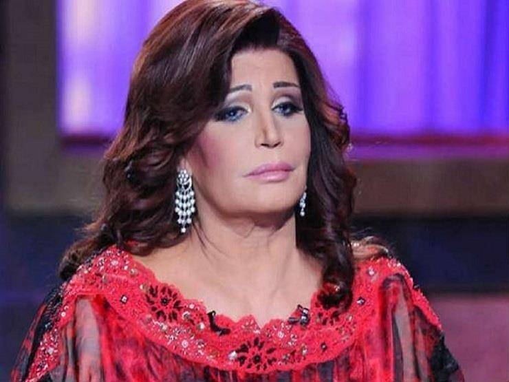 بالفيديو - نجوى فؤاد تكشف عن أفضل رقصاتها في حفل زفاف زوجها وصديقتها